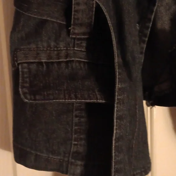 Dark Denim Ruffled Vest - Picture 6 of 11